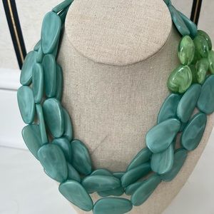 Stella & Dot RARE edition green beaded statement necklace